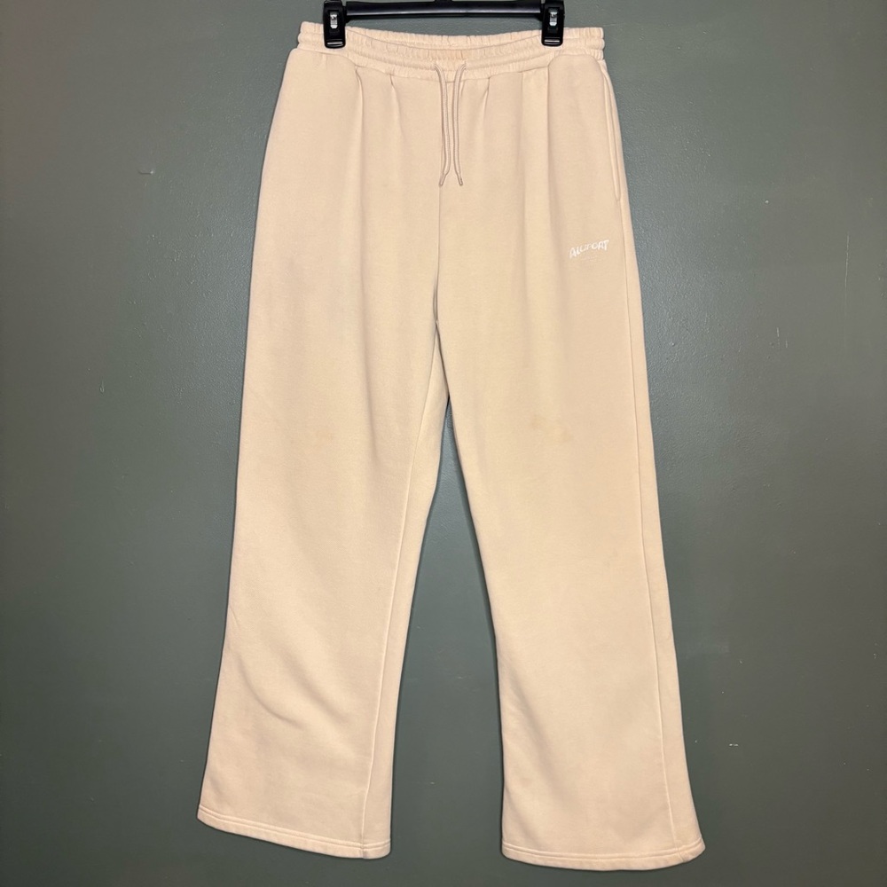 Wilo the Label Comfy Cream Sweatpants